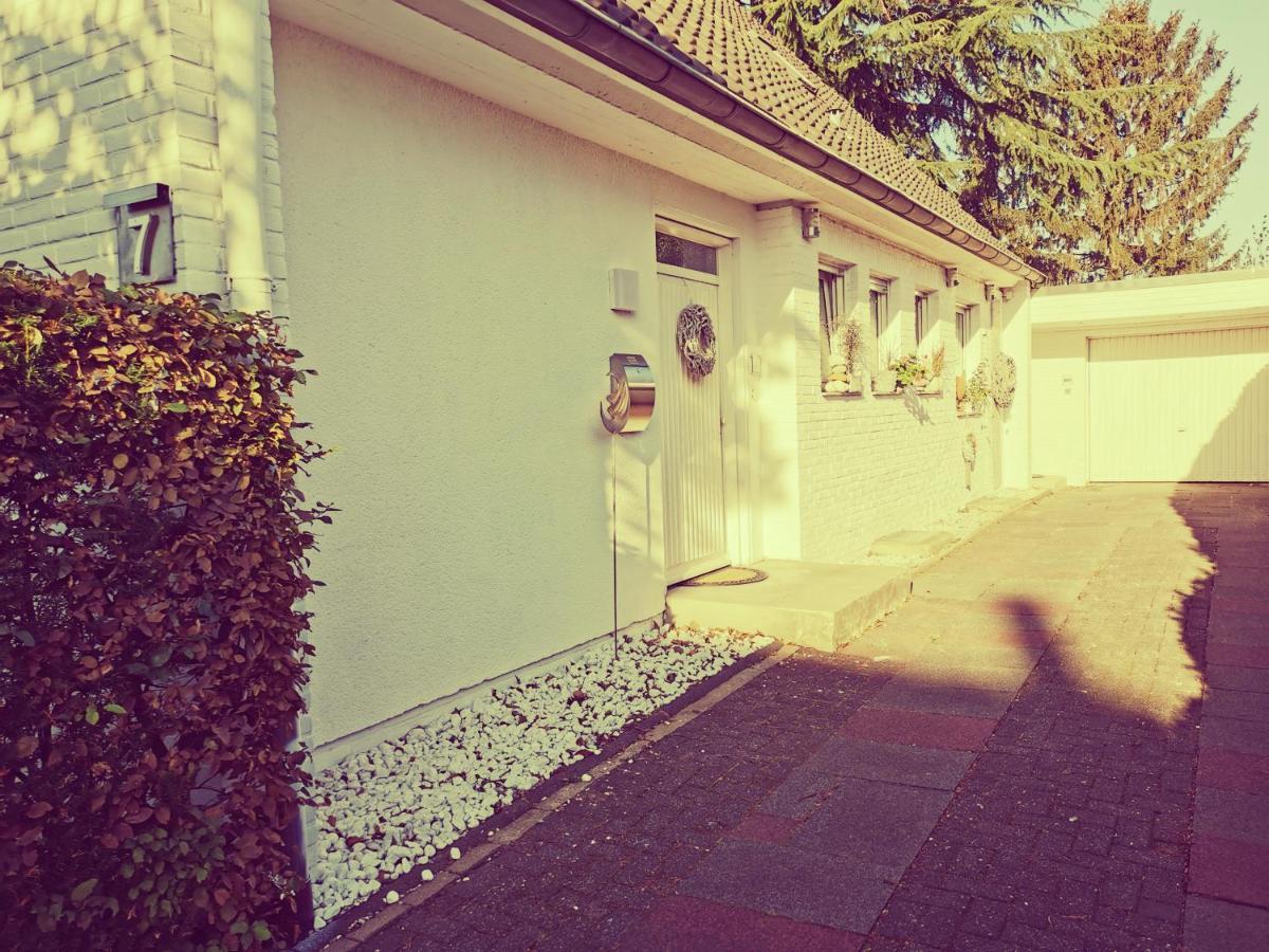 "Maison Blanche" - Das Gemuetliche Garten-Apartment Zwischen Koeln Und Duesseldorf Grevenbroich Luaran gambar